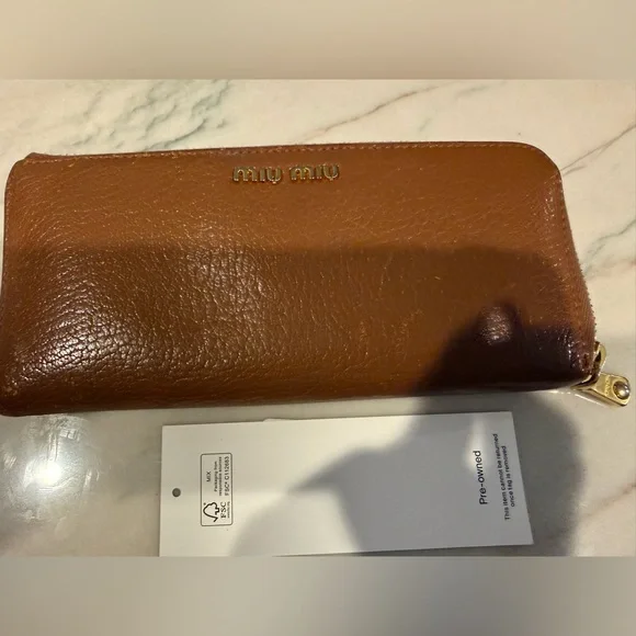 🌼Authentic EUC Miu Miu Tan Leather wallet🌼 - Picture 2 of 13